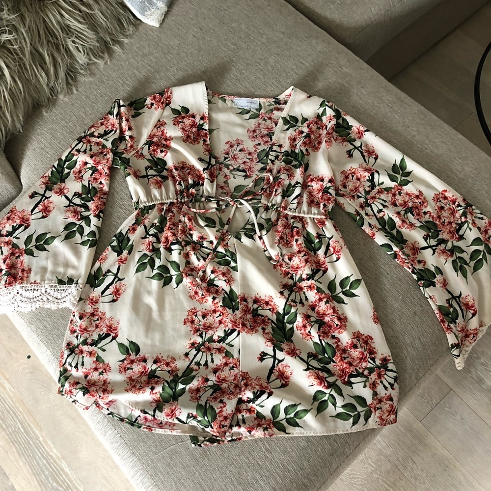 FLOWER ROMPER•Bell Sleeves - Picture 2 of 2